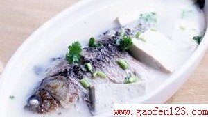 鲫鱼汤的功效 www.gaofen123.com