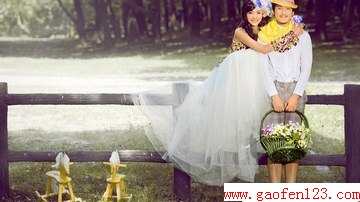 结婚新人婚纱照摆什么姿势显瘦 五招拍出完美身材 www.gaofen123.com