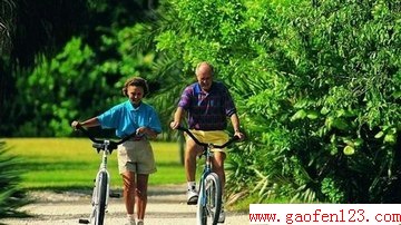秋季宜增加耐寒锻炼 www.gaofen123.com
