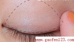 五步打造简易日常妆 www.gaofen123.com