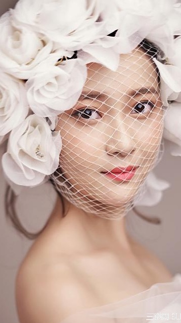 如何让新娘妆造型既时尚又大方? www.gaofen123.com