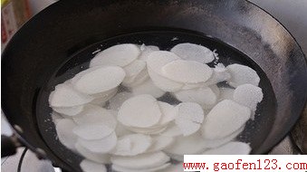 【家常菜炝炒山药片的做法】 www.gaofen123.com