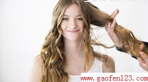 帅气侧边卷发DIY教程 www.gaofen123.com