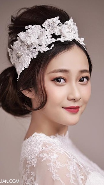 如何让新娘妆造型既时尚又大方 www.gaofen123.com