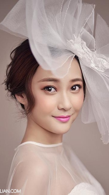 如何让新娘妆造型既时尚又大方 www.gaofen123.com