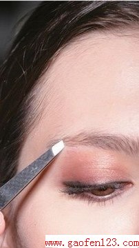 来自星星的你全智贤眉毛的画法 www.gaofen123.com