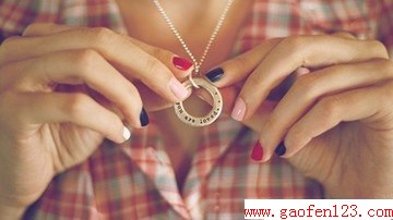 为什么有些人喜欢咬指甲? www.gaofen123.com