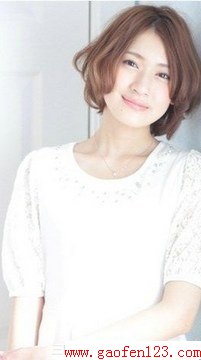 适合圆脸女孩的短发发型 www.gaofen123.com
