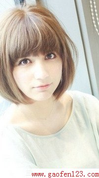 适合圆脸女孩的短发发型 www.gaofen123.com