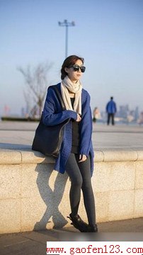 长款针织衫怎么搭配 这个冬季拒绝臃肿穿出瘦美人