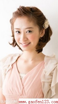 日系甜美短发新娘发型 www.gaofen123.com