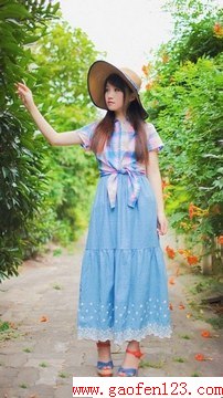 秋季长裙如何搭配 时尚搭配图片穿出甜美个性气质