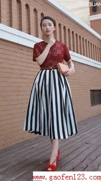秋季长裙如何搭配 时尚搭配图片穿出甜美个性气质